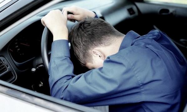 15 суток ареста получит неадекватный водитель легковушки в Ессентуках